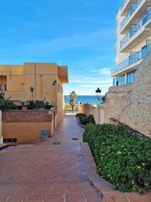 Encantador Duplex Para 6 A 1 Minuto De La Playa Benalmádena Extérieur photo